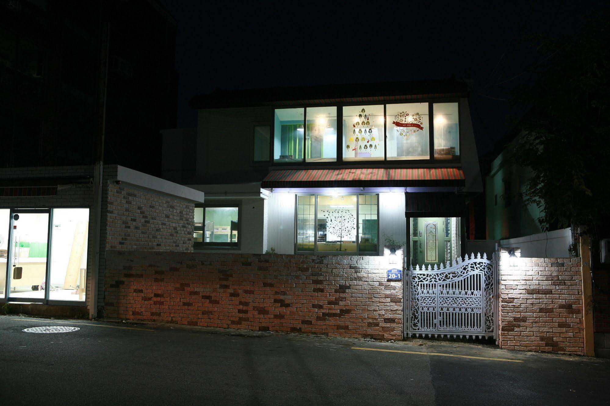 Guesthouse Mate Busan Ngoại thất bức ảnh